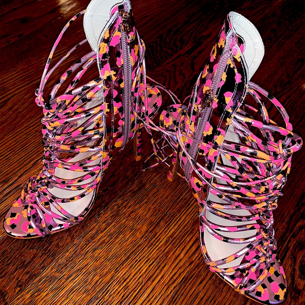 Sophia Webster Strappy zip up ankle pink leopard